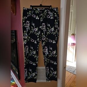 Chico’s Blue Floral Perfect Stretch Ankle Pants 0.5 Sz6. "G"